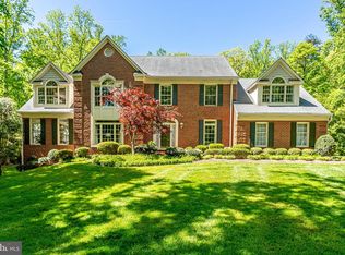 6615 Rutledge Dr, Fairfax Station, VA 22039