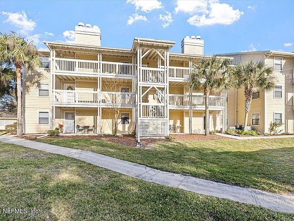 2nd image of 100 FAIRWAY PARK Boulevard #1708