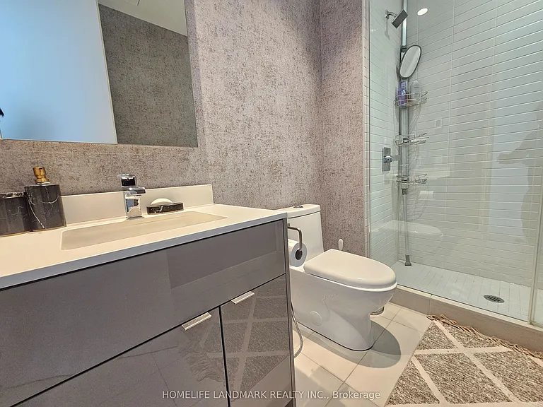 7 Grenville St #6011 — Photo 17