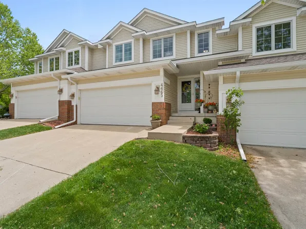 4465 Zilker Dr, Pleasant Hill, IA 50327