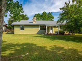 120 Bauerle Ln, Johnson City, TX 78636