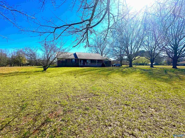 573 Cave Springs Rd, Decatur, AL 35603