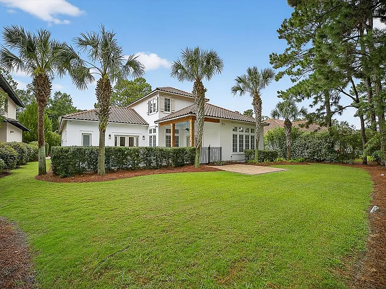 3161 Club Dr — Photo 46