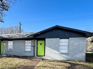 1223 Airline Dr, College Station, TX 77845