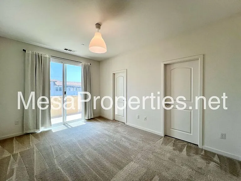 4968 Arrow Hwy #F — Photo 12