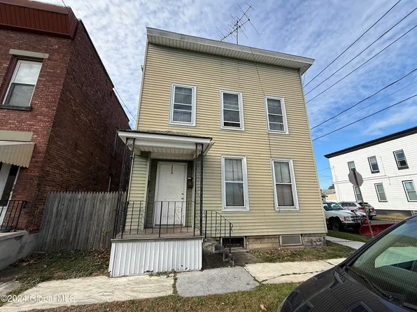 77 James Street, Green Island, NY 12183