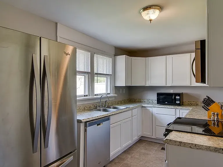 3708 Murphy Rd — Photo 10