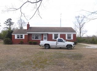 6484 S Creek Rd, Orrum, NC 28369