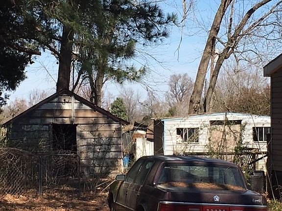 5th image of 1093 Patton Ln