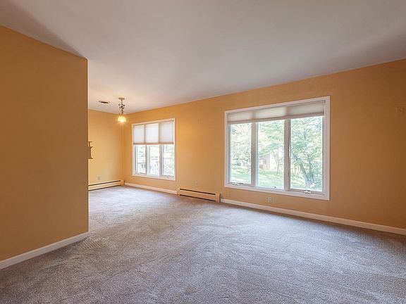 5th image of 1423 E Clairmont Pl