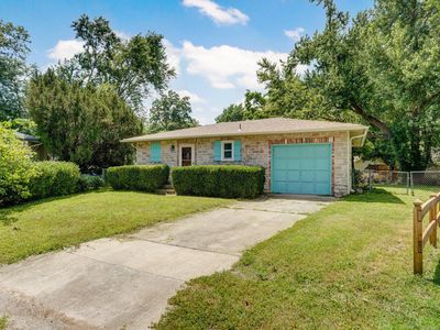 1111 S Lone Pine Avenue, Springfield, MO, 65804
