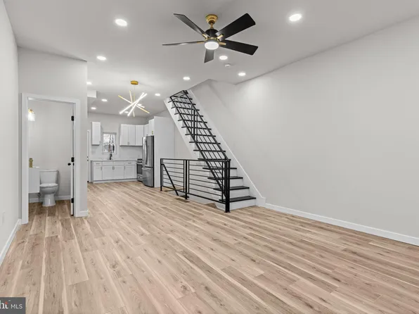 619 W Cambria St, Philadelphia, PA 19133