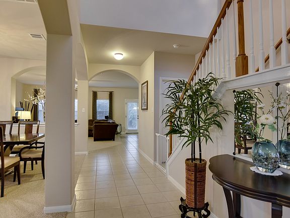 4th image of 1037 Kensington Castle Trl