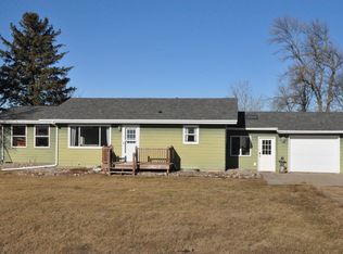 47126 206th St, Brookings, SD 57006