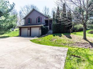 1070 N Orchard Rd NE, Bolivar, OH 44612