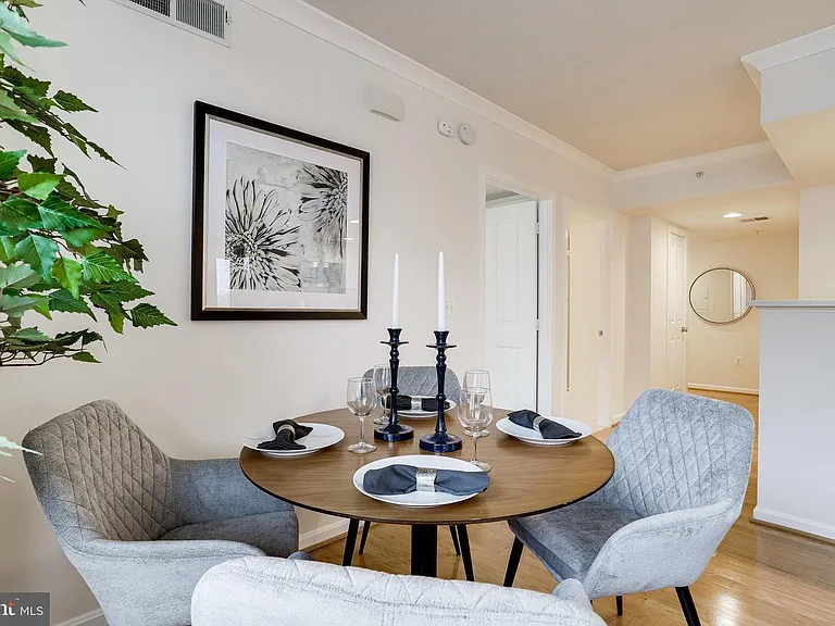 2220 Fairfax Dr #803 — Photo 25