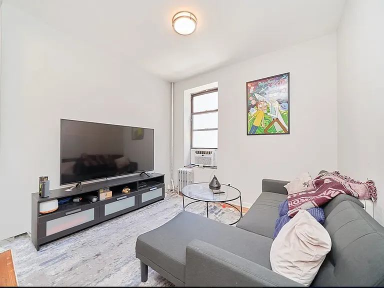 364 W 36th St #3A — Photo 1
