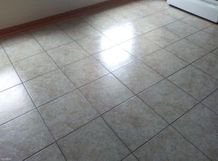 904 1/2 Blaine Ave, Racine, WI 53405