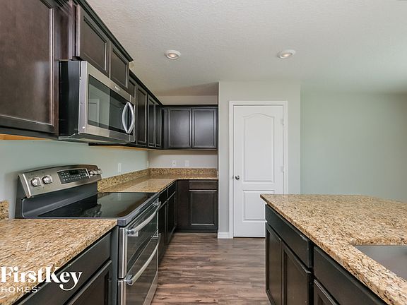 5th image of 2482 Caspian Dr