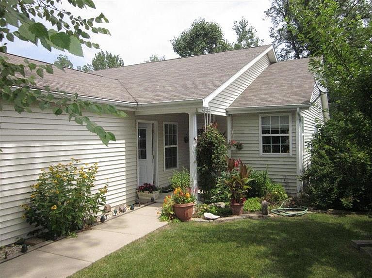 1st image of 3010 Columbine Cir