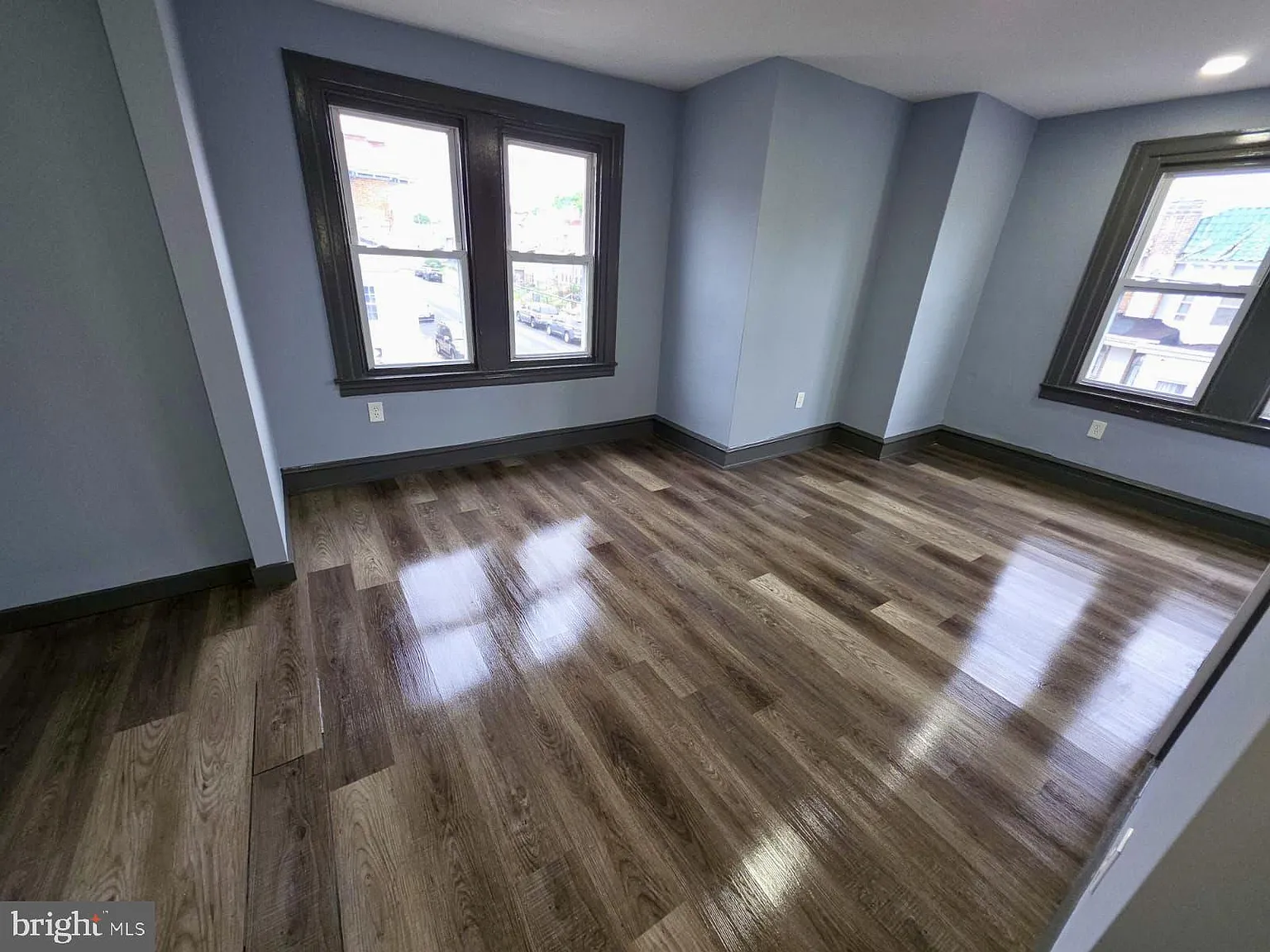 2 bed, 2.0 bath, 1320 sqft, $1,200 — Photo 3