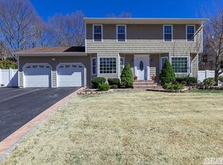58 Valleywood Rd, Commack, NY 11725