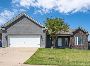 5430 Chateau Dr, Conway, AR 72034