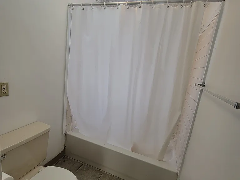 114 Roser St #1 — Photo 27