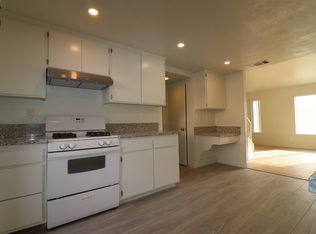 15996 Muni Rd #14, Apple Valley, CA 92307