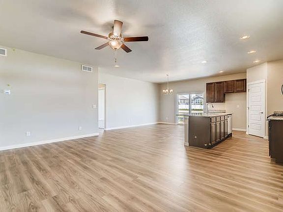 2nd image of 1870 Paley Dr