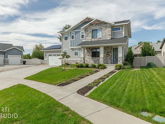 2nd image of 364 W Clark Cir