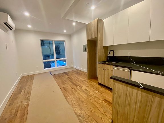 2nd image of 61 Montrose Ave #202