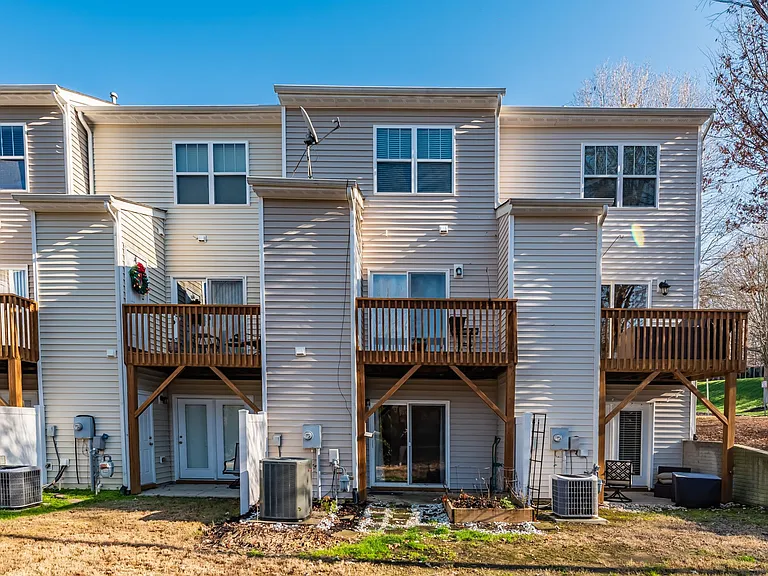 8007 Goldenrain Way — Photo 19
