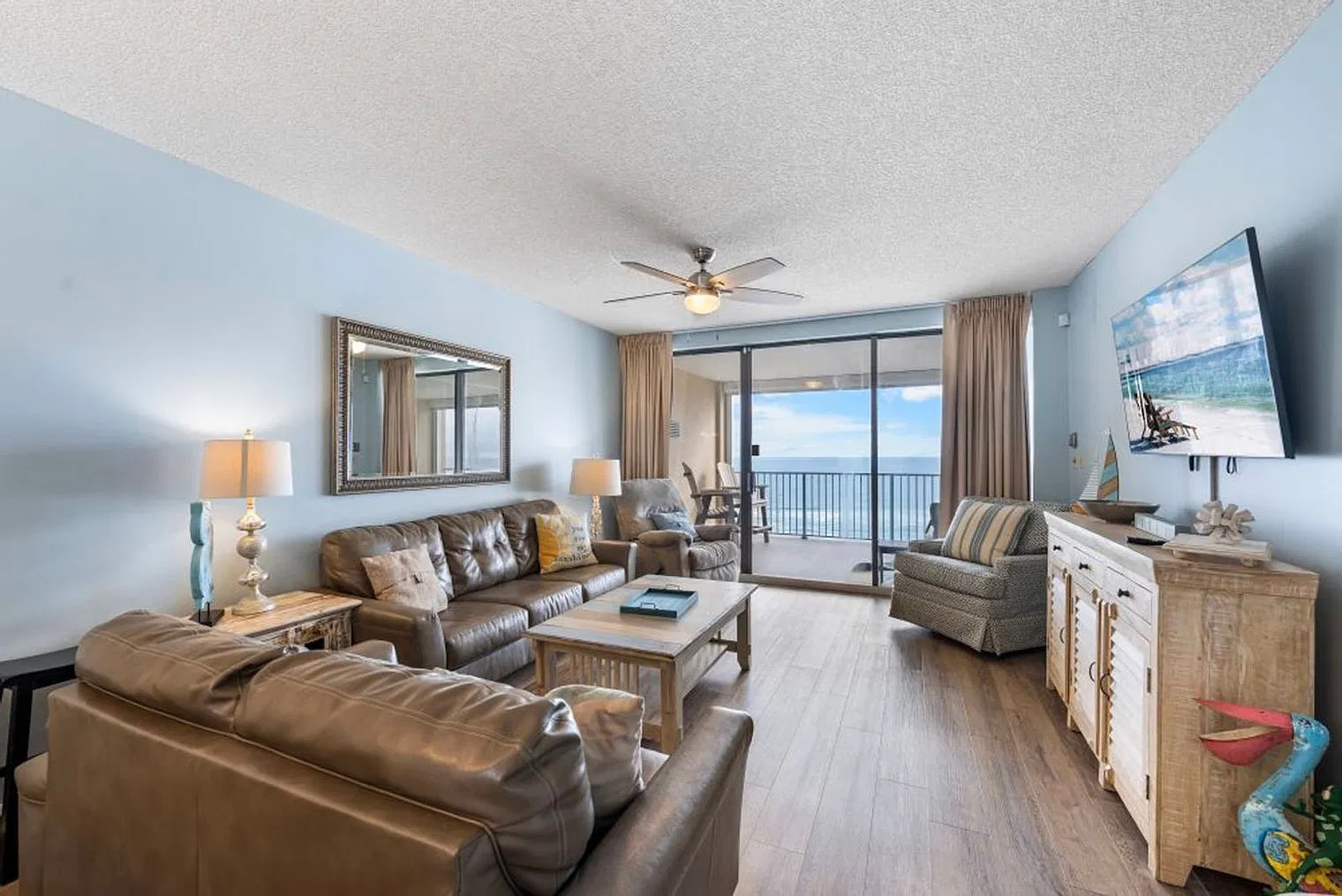3 bed, 2.0 bath, 1259 sqft, $3,329 — Photo 1