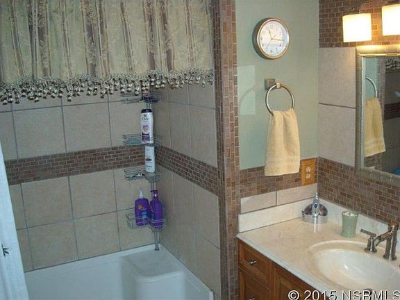 3rd image of 2107 Sabal Palm Dr