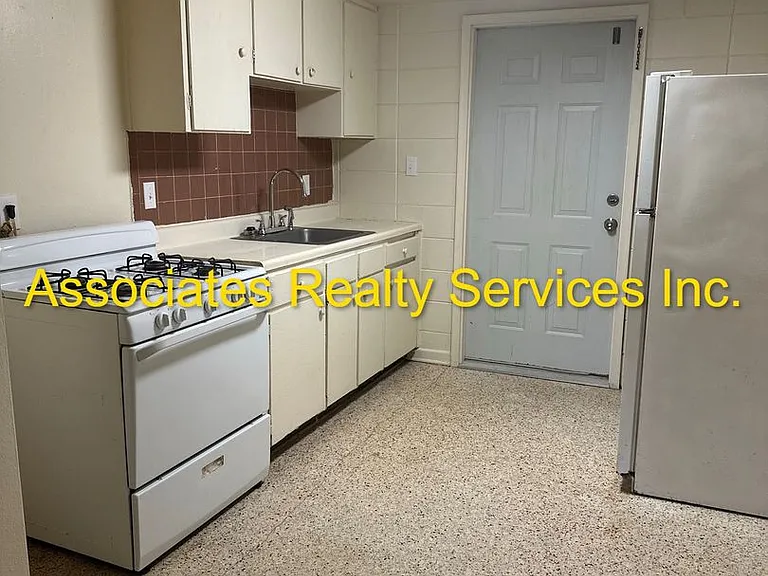1205 NW 45th Ave — Photo 4