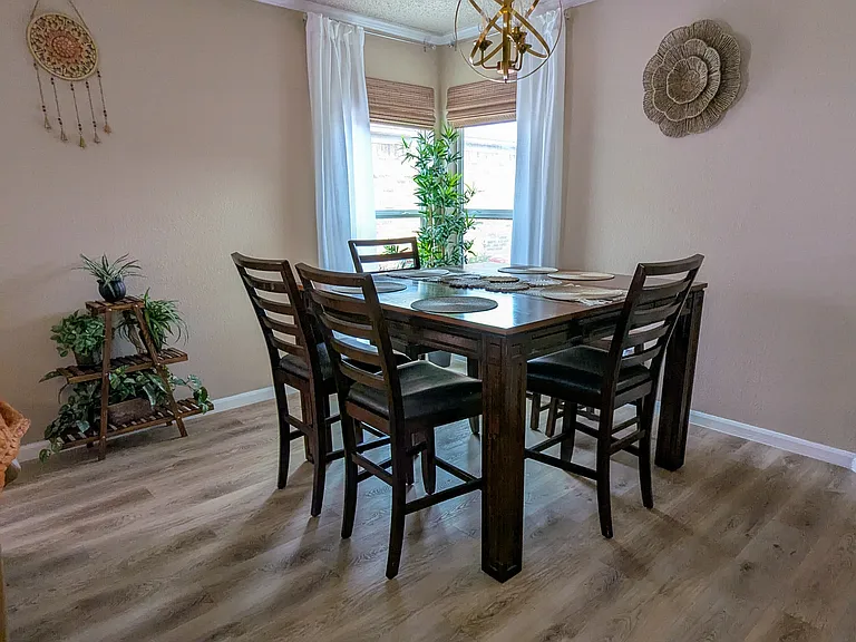 1909 Lavaca Ct — Photo 6