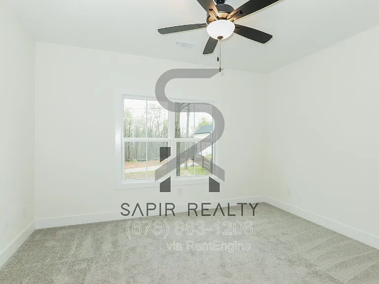 3374 Lee Dr — Photo 12