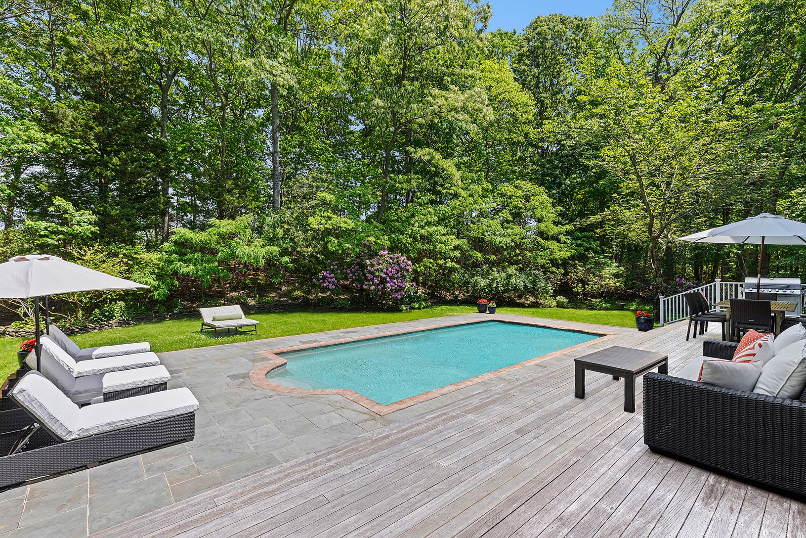  Sundeck for Indoor/Outdoor Living
