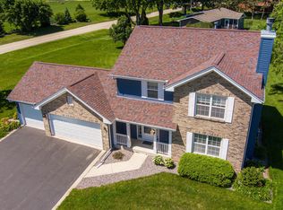 405 Prairie Hill Pkwy, Winnebago, IL 61088