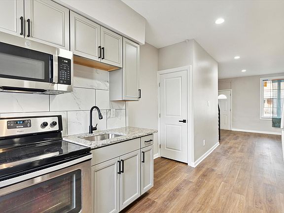 4th image of 5933 N Norwood St