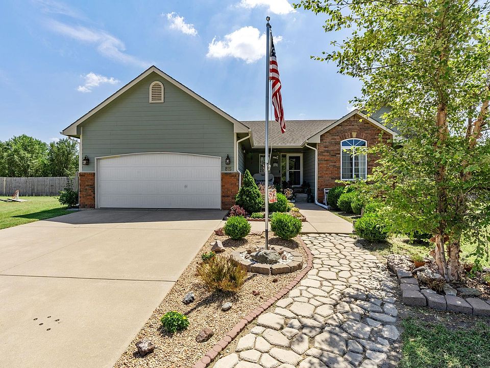 1st image of 815 N Settlers Cir