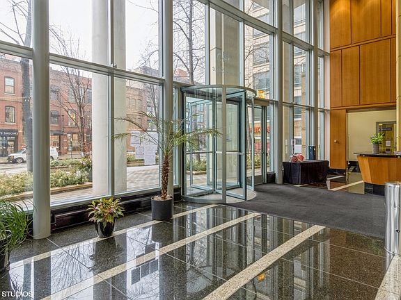 2nd image of 345 N La Salle Dr #1102