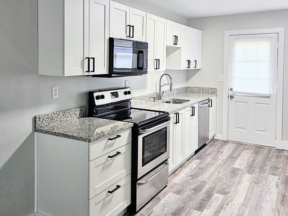 5th image of 415 West Ln #B