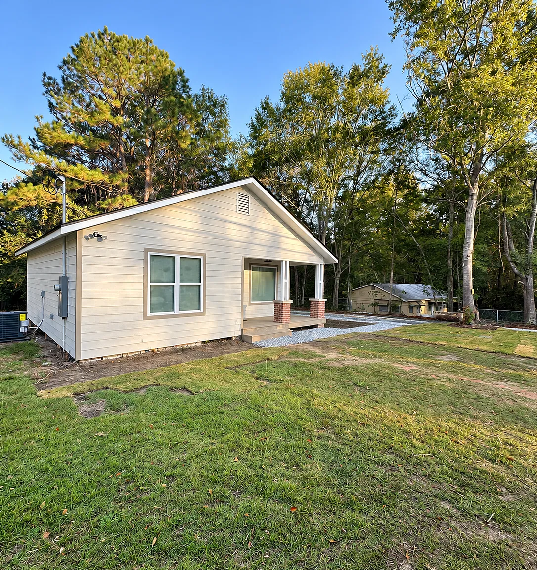 2 bed, 725 sqft, $1,100 — Photo 1