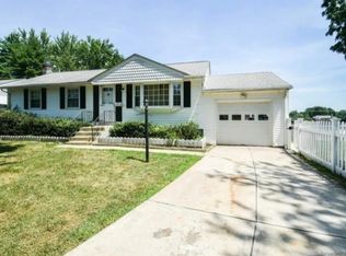 26 Tifton Rd, Wethersfield, CT 06109