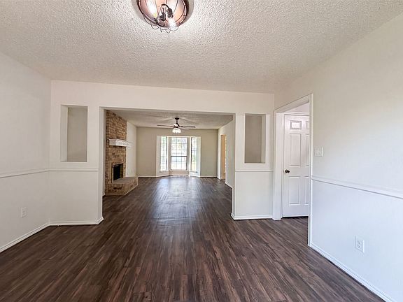 3rd image of 3805 Brookfield Dr