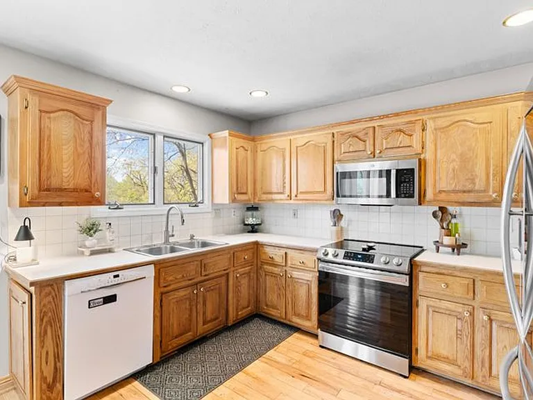 840 E Gaslight Dr — Photo 10