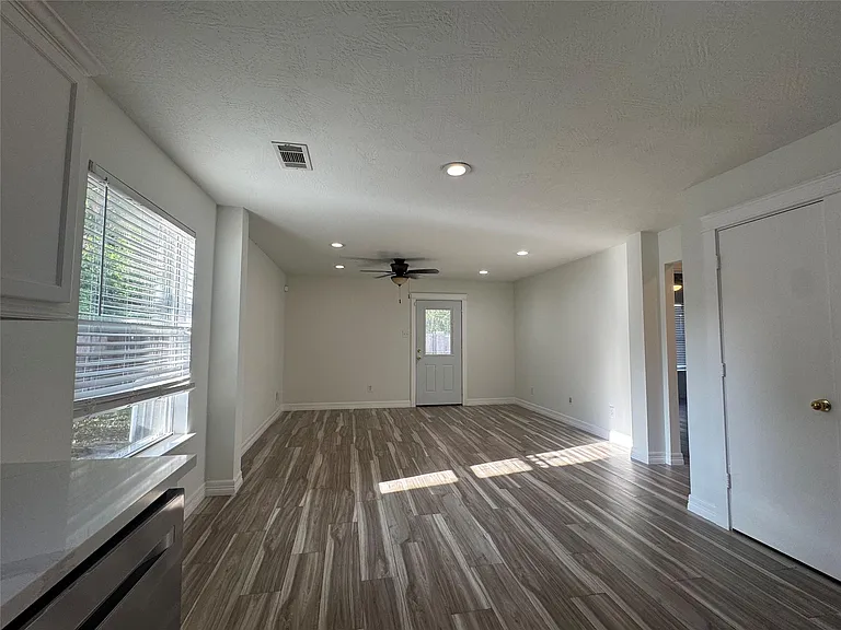 11927 Mule Springs Dr — Photo 4