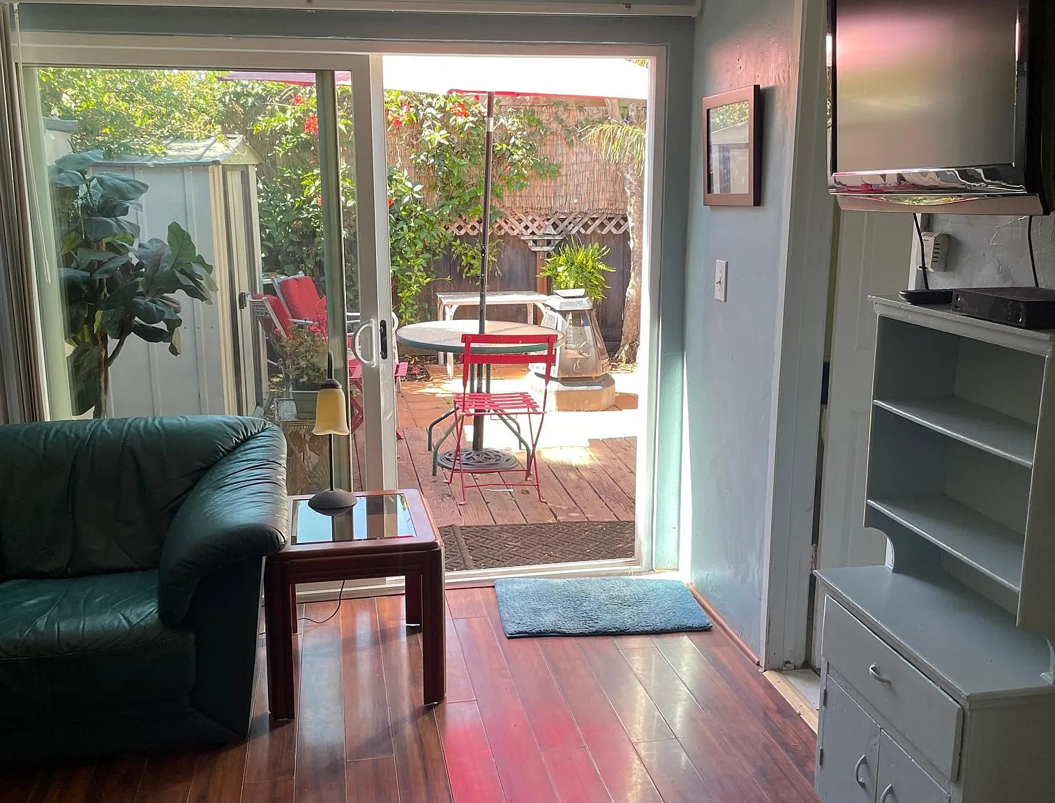 680 Longbranch Ave — Photo 3
